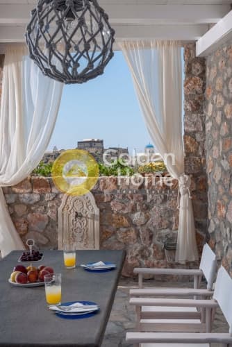 House in Center, Santorini — Photo 17 of 20