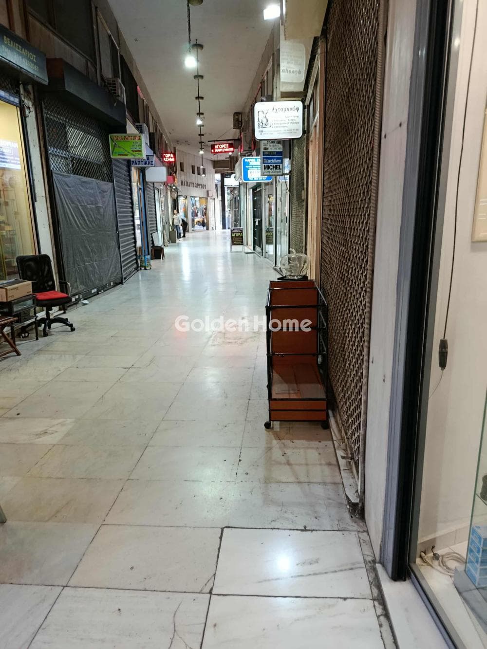 Κατάστημα στην Πλατεία Κλαυθμώνος, Κέντρο — Φωτογραφία 1 από 2