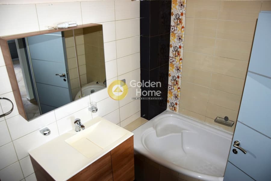 Apartment in Center, Aigeira — Photo 5 of 12
