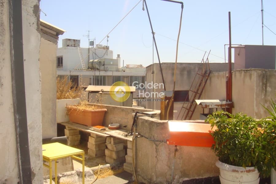 Apartment in Platia Kanigos, Exarchia - Neapoli — Photo 1 of 8