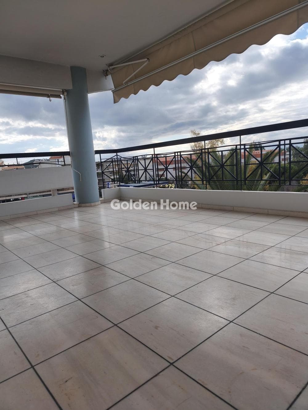 Apartment in Pigadakia, Vouliagmeni — Photo 1 of 18