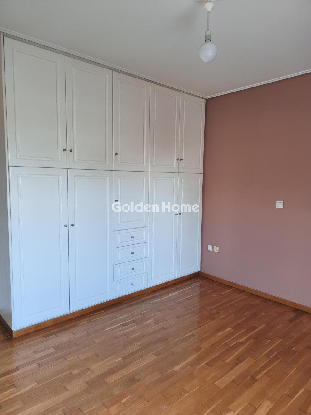 Apartment in Pigadakia, Vouliagmeni — Photo 9 of 18