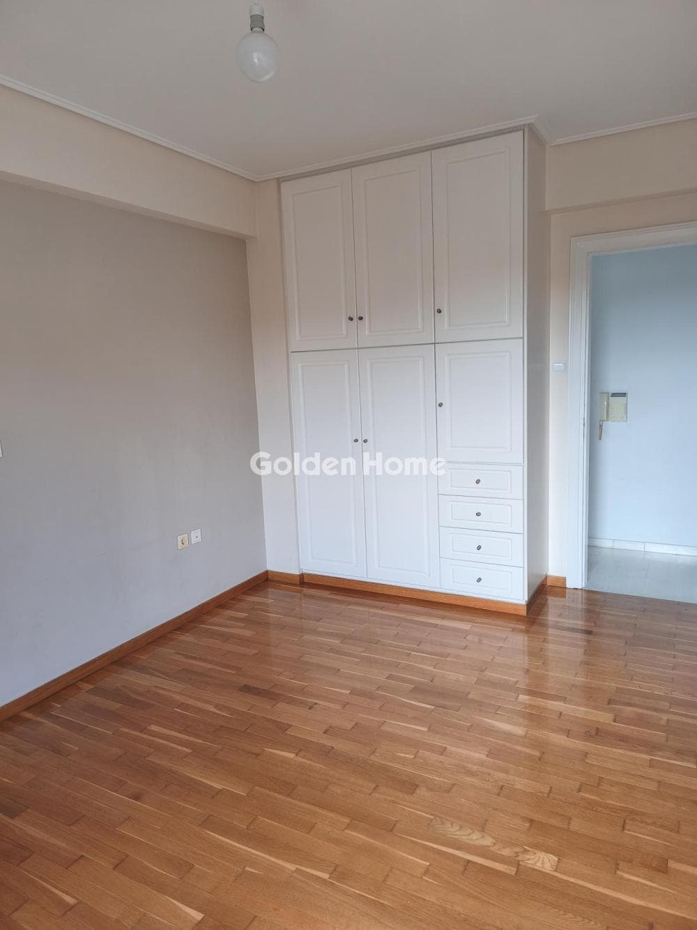 Apartment in Pigadakia, Vouliagmeni — Photo 10 of 18