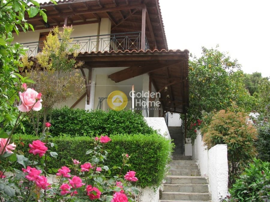House in Manoutso, Keratea — Photo 1 of 10