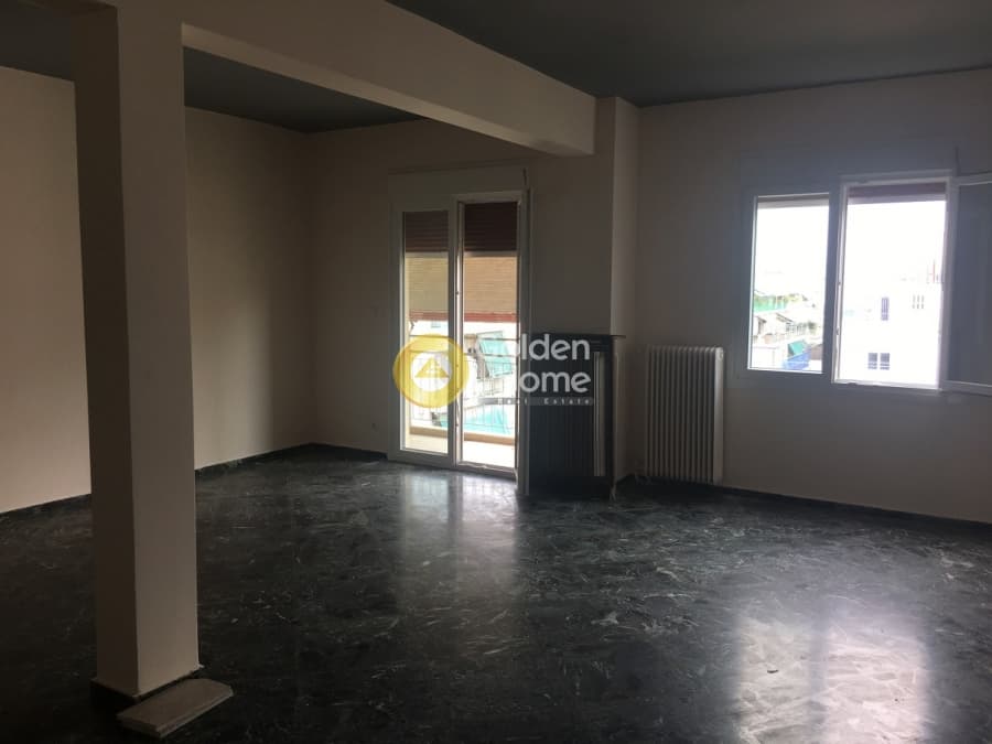 Apartment in Ravenia, Attiki — Photo 1 of 12