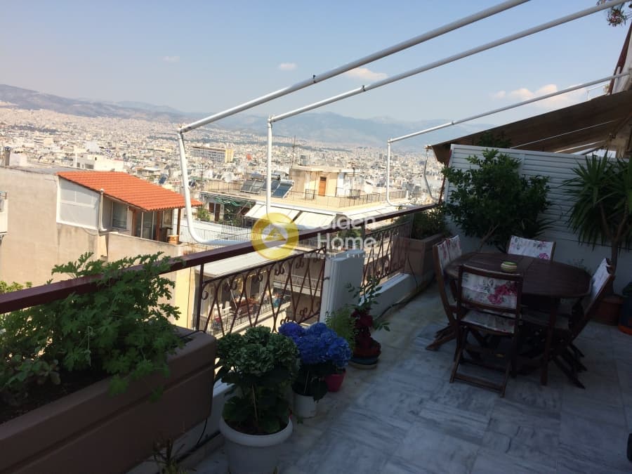 Apartment in Plateia Koliatsou, Patision - Acharnon — Photo 1 of 10