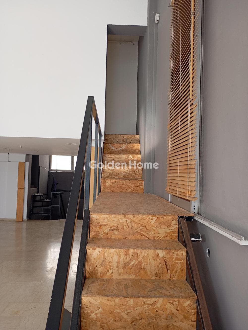 Retail Store in Saframpoli, Nea Ionia — Photo 5 of 27