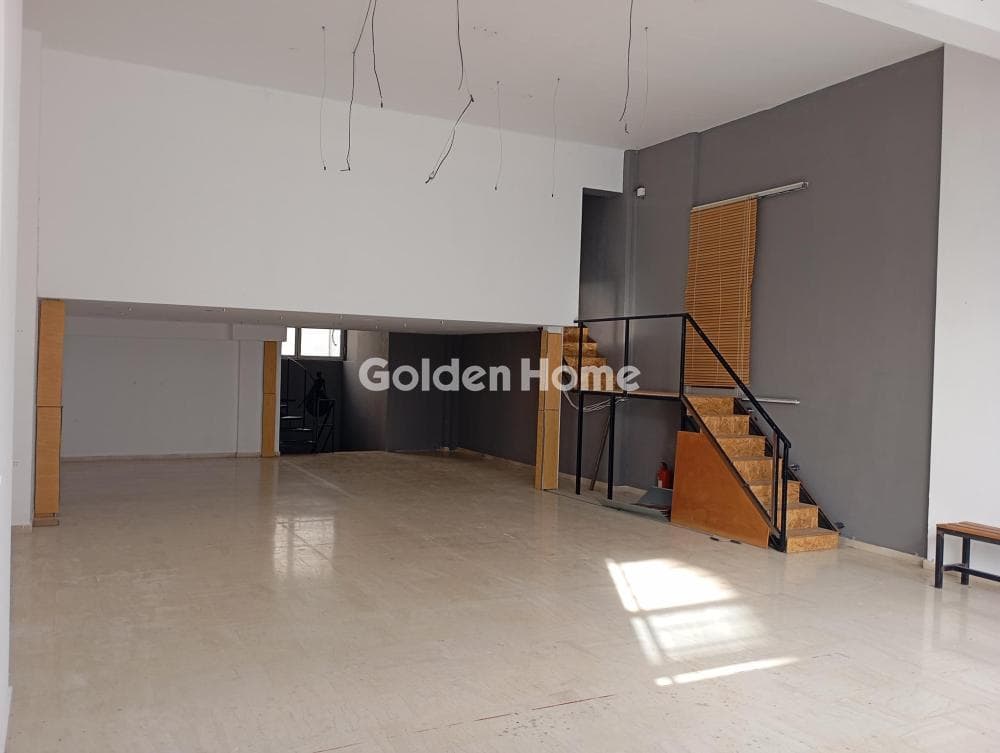 Retail Store in Saframpoli, Nea Ionia — Photo 10 of 27