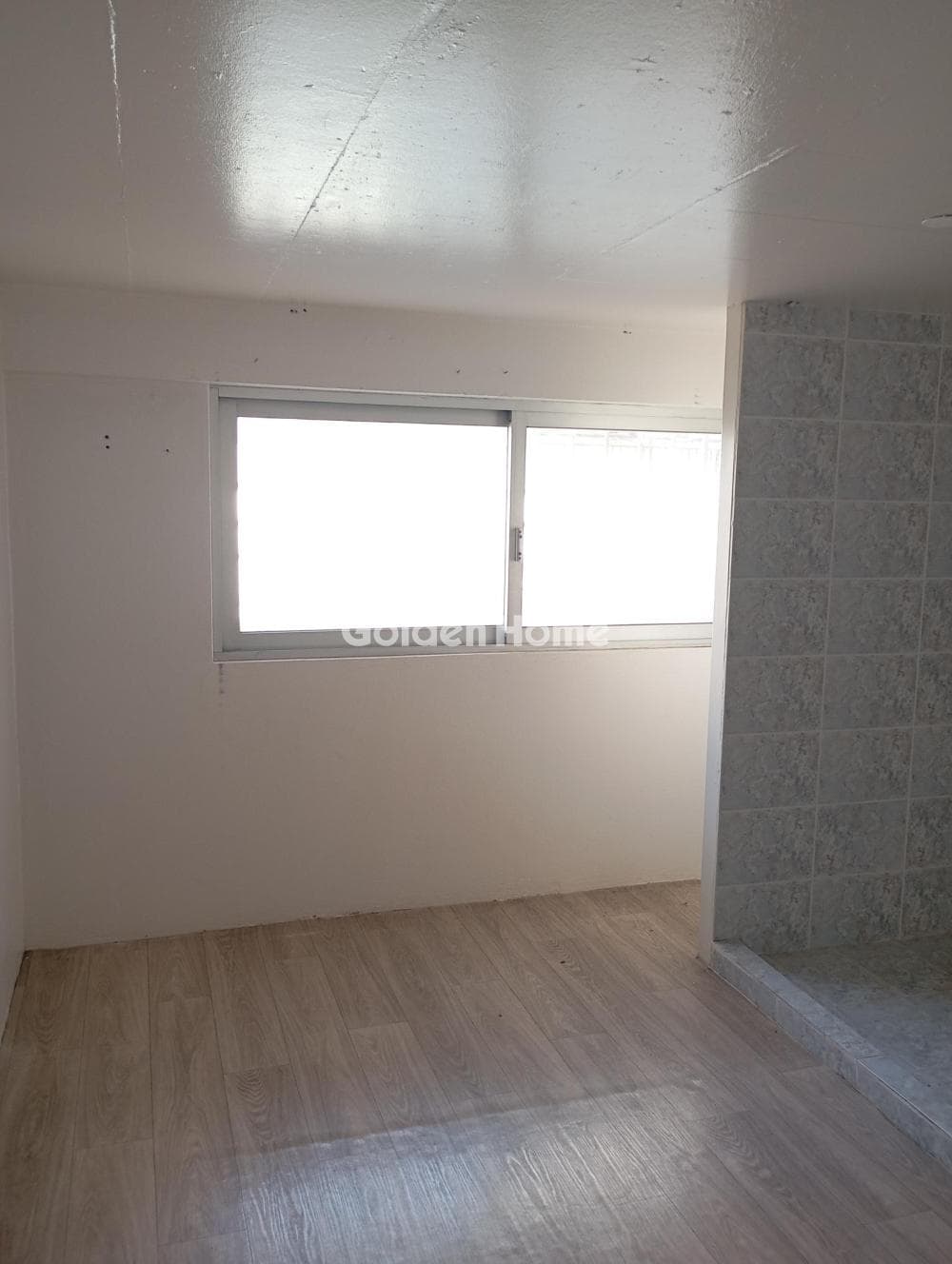 Retail Store in Saframpoli, Nea Ionia — Photo 7 of 27