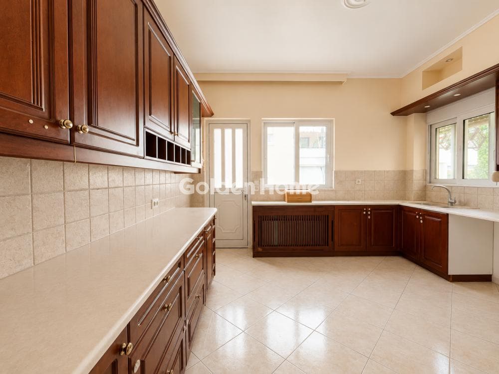 Apartment in Metamorfosi, Chalandri — Photo 1 of 19