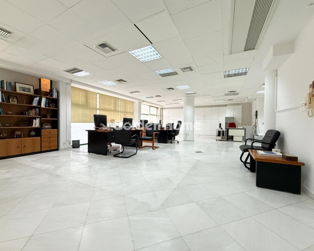 Office in Pigada, Piraeus — Photo 1 of 12