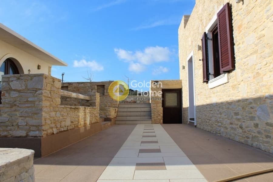 House in Ano Aprovato, Andros — Photo 2 of 13