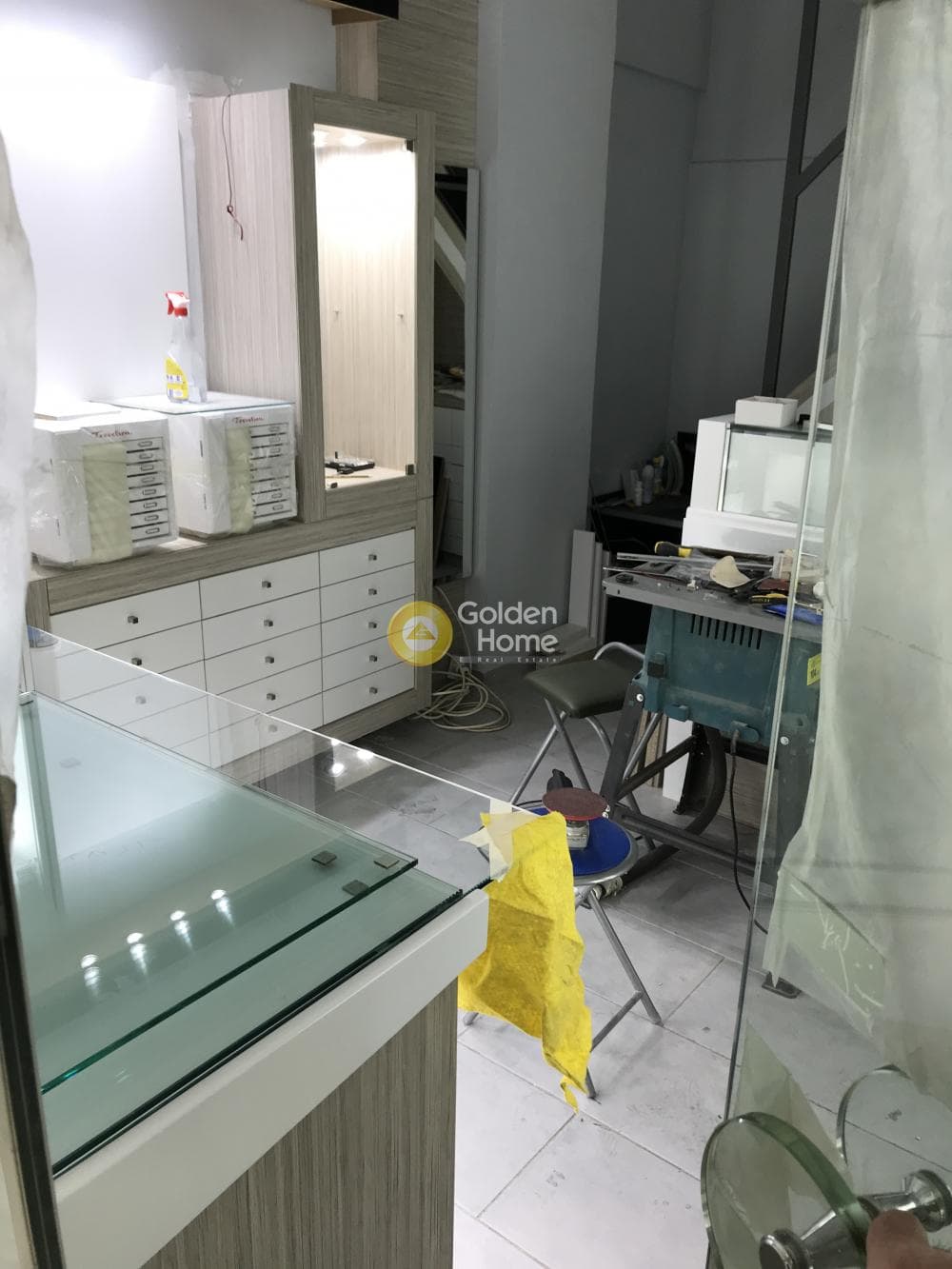 Κατάστημα στην Ακαδημία, Κέντρο — Φωτογραφία 1 από 2