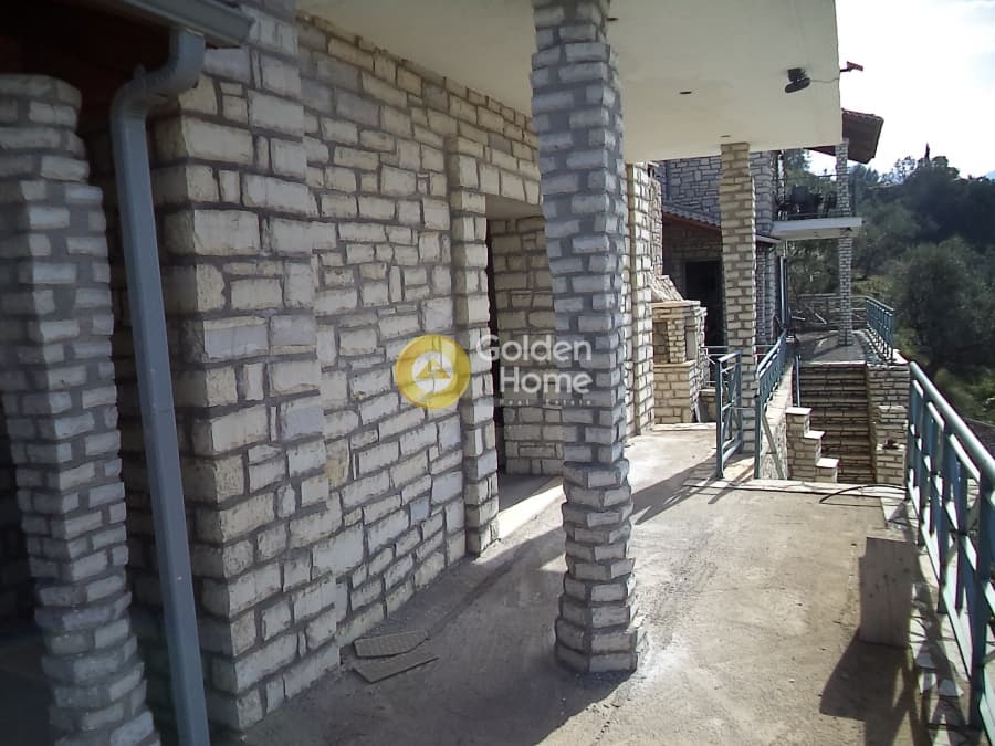 House in Chatzis, Aigio — Photo 2 of 11