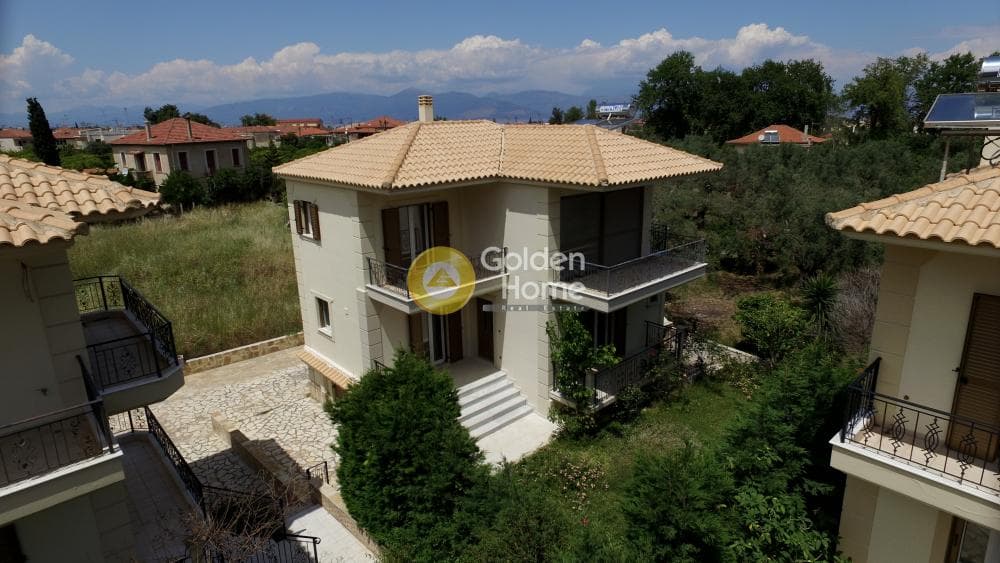 House in Center, Diakopto — Photo 12 of 29