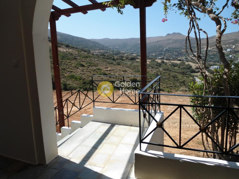 House in Mpatsi, Andros — Photo 17 of 24