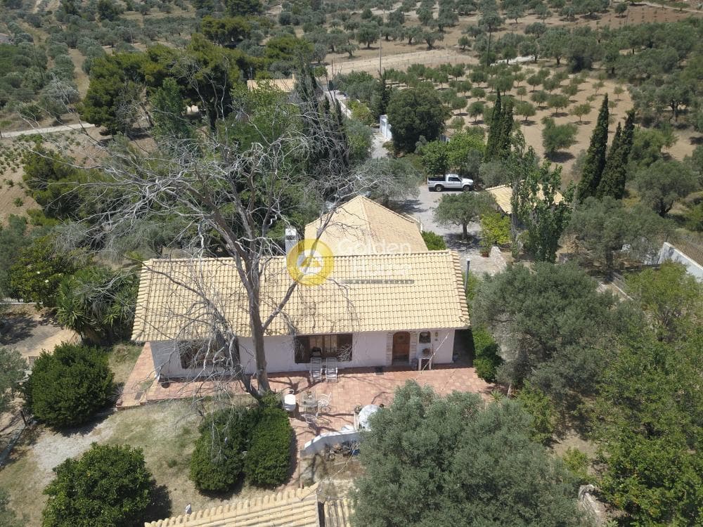 Μονοκατοικία στην Ρουντζέρι Λεμπρού, Κερατέα — Φωτογραφία 27 από 34