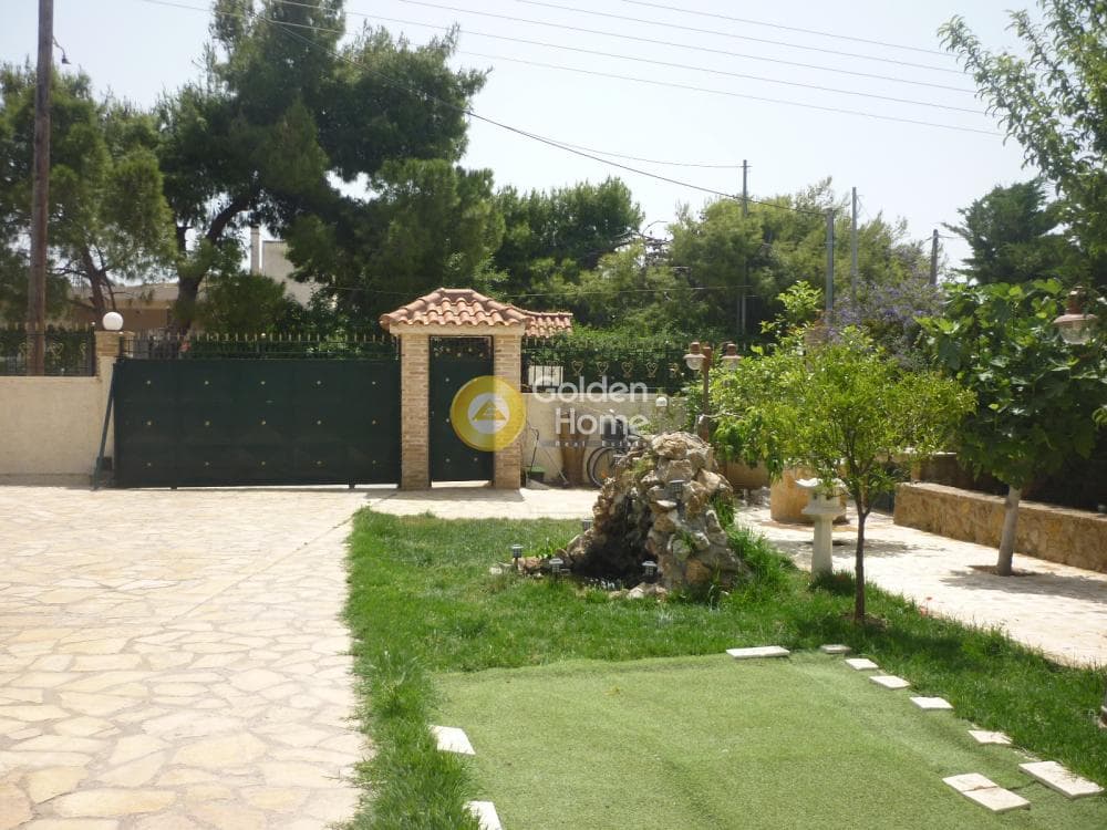 House in Kalivia, Kalivia Thorikou — Photo 2 of 11