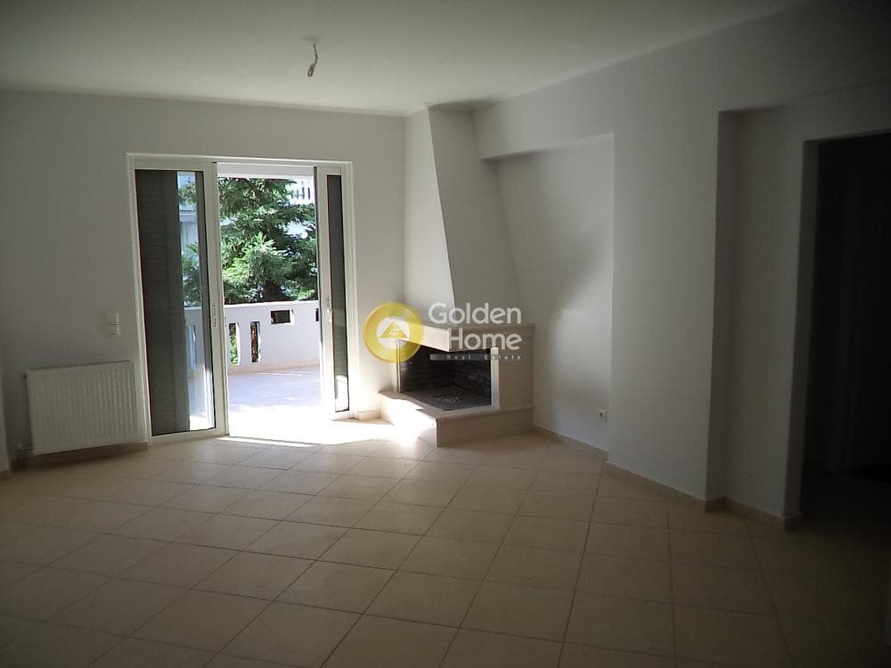 Apartment in Paralia Porovitsas, Akrata — Photo 1 of 13