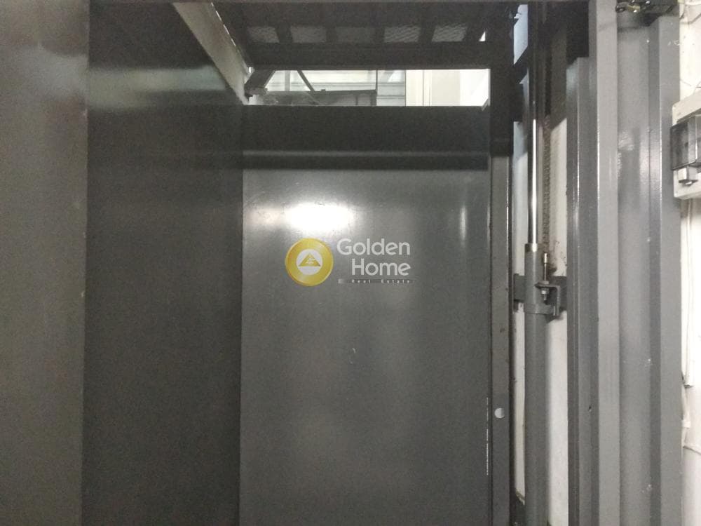 Retail Store in Ravenia, Attiki — Photo 16 of 33