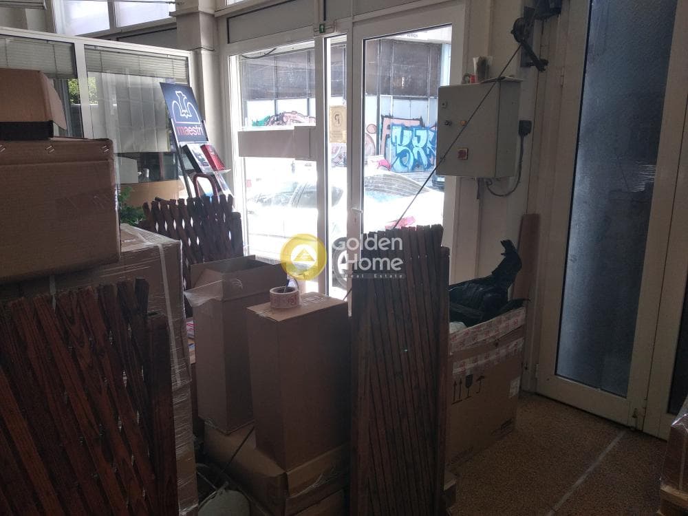 Retail Store in Ravenia, Attiki — Photo 22 of 33