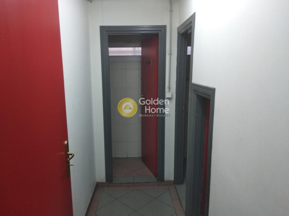 Retail Store in Ravenia, Attiki — Photo 12 of 33