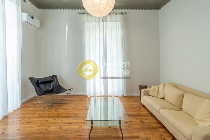 House in Mitropoli, Piraeus — Photo 1 of 33