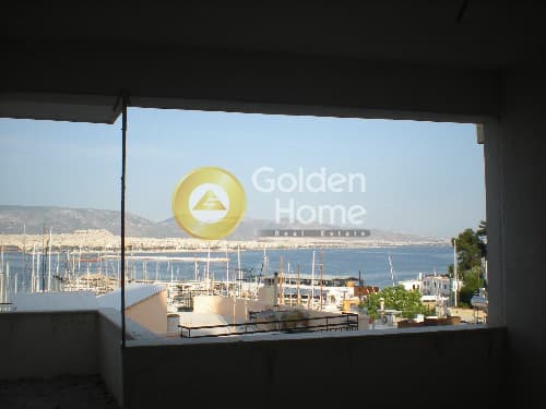 House in Mikrolimano, Piraeus — Photo 1 of 9