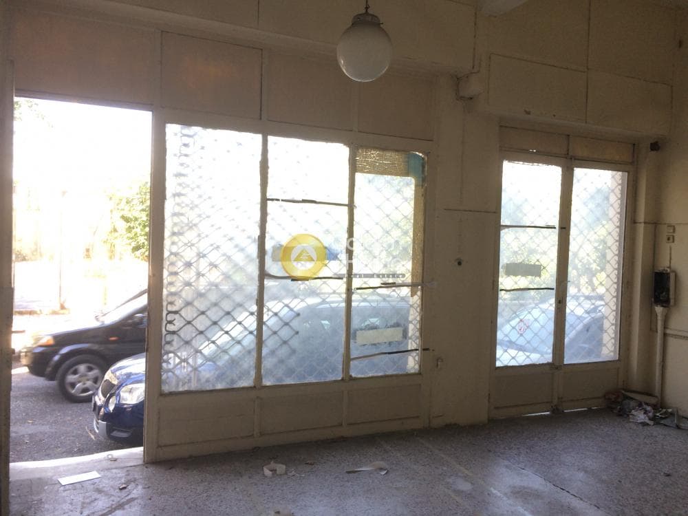Retail Store in Verga, Attiki — Photo 2 of 2
