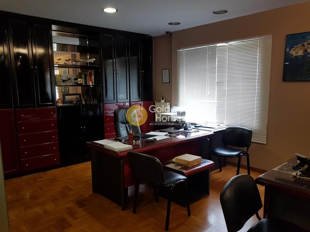 Apartment in Politechneio, Exarchia - Neapoli — Photo 1 of 11
