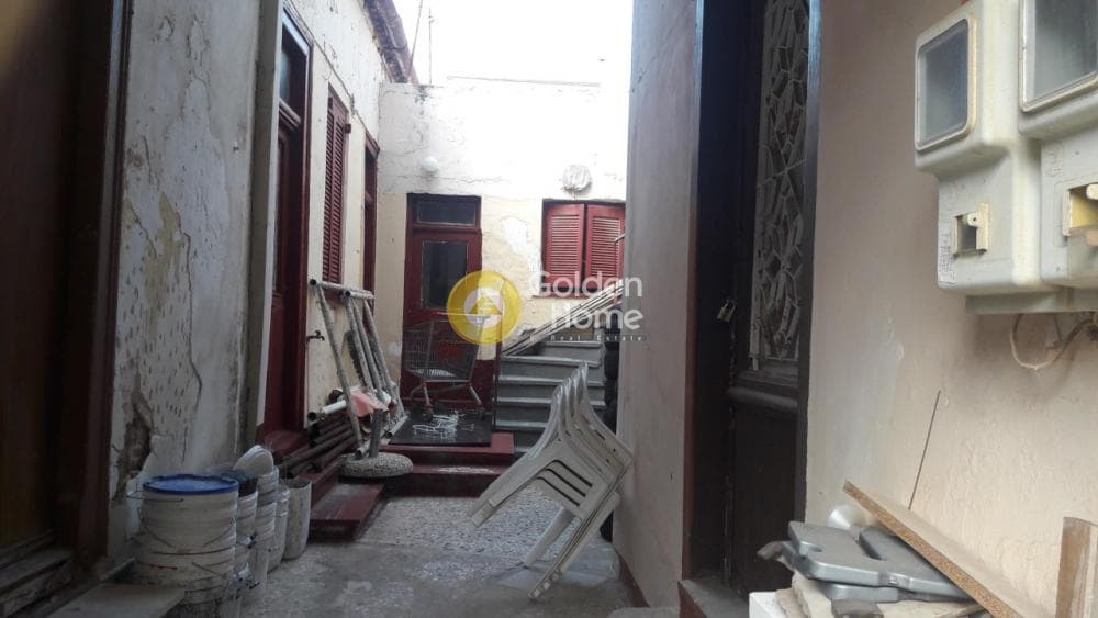 House in Center, Lavrio — Photo 1 of 7