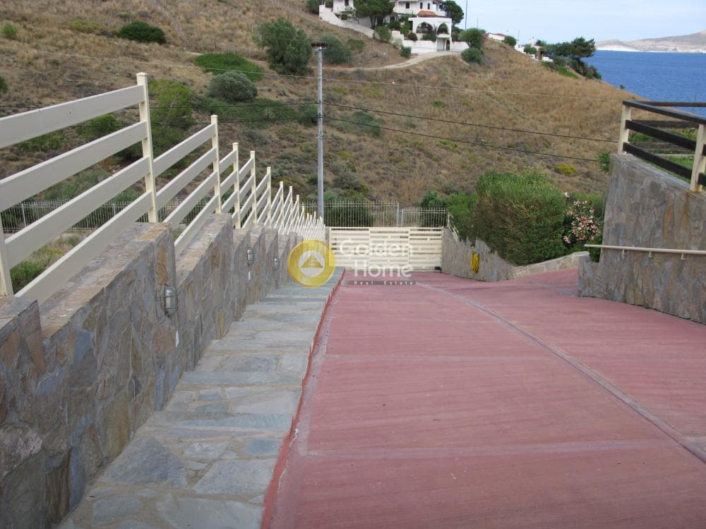 House in Mikrolimano, Lavrio — Photo 4 of 19