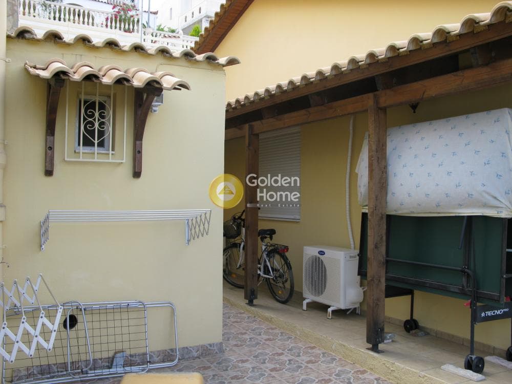 House in Mikrolimano, Lavrio — Photo 16 of 19