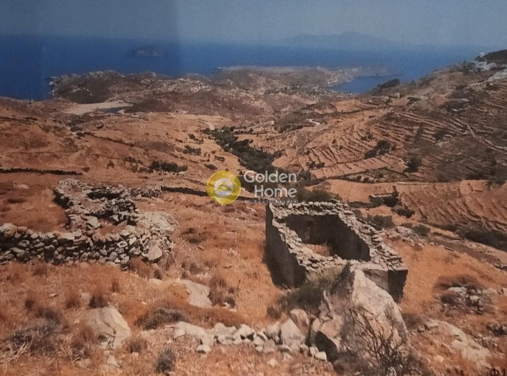 Οικόπεδο στην Χώρα, Σέριφος