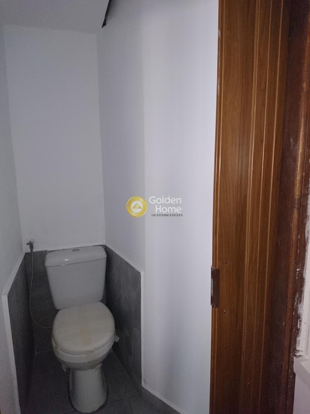 Retail Store in Evangelistria, Kalithea — Photo 16 of 17