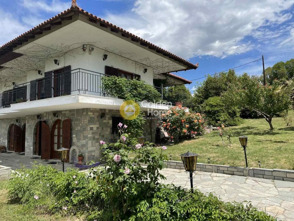 House in Center, Epanomi — Photo 45 of 48