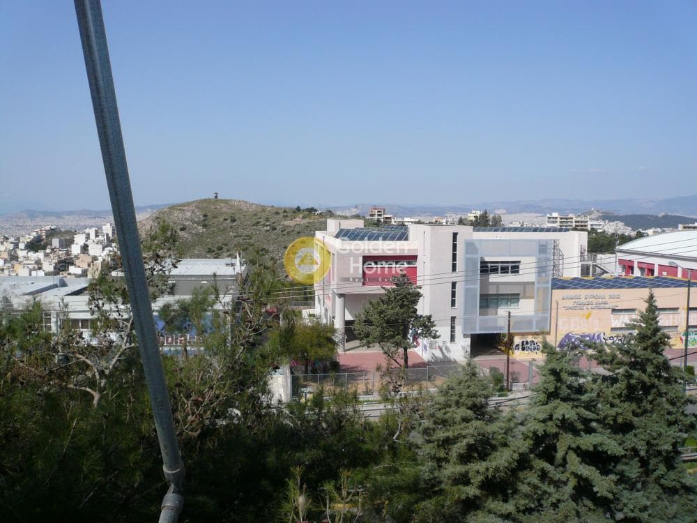 Apartment in Kareas, Vironas — Photo 4 of 15
