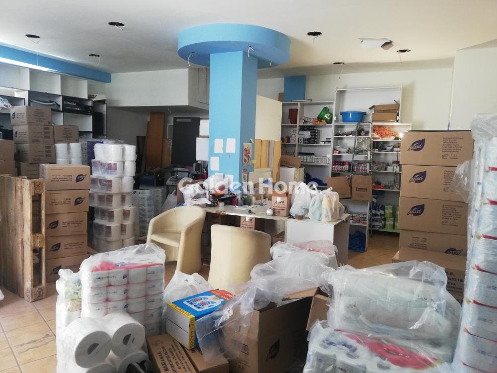 Retail Store in Antheon, Agios Dimitrios — Photo 1 of 14