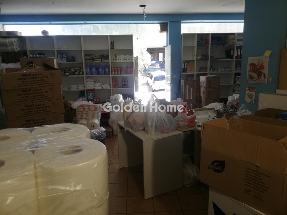 Retail Store in Antheon, Agios Dimitrios — Photo 9 of 14