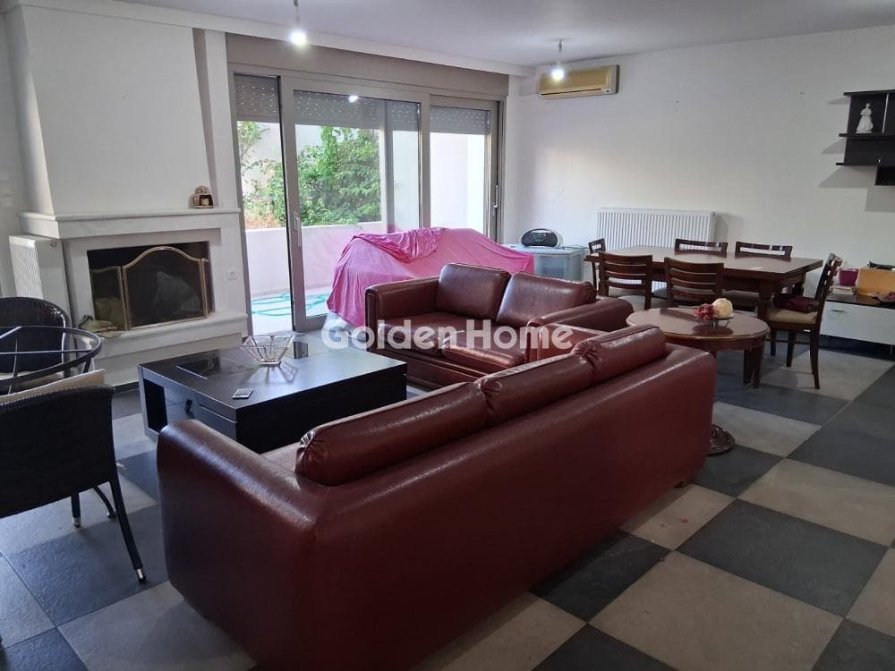 House in Loutraki, Loutraki-Perachora — Photo 2 of 19
