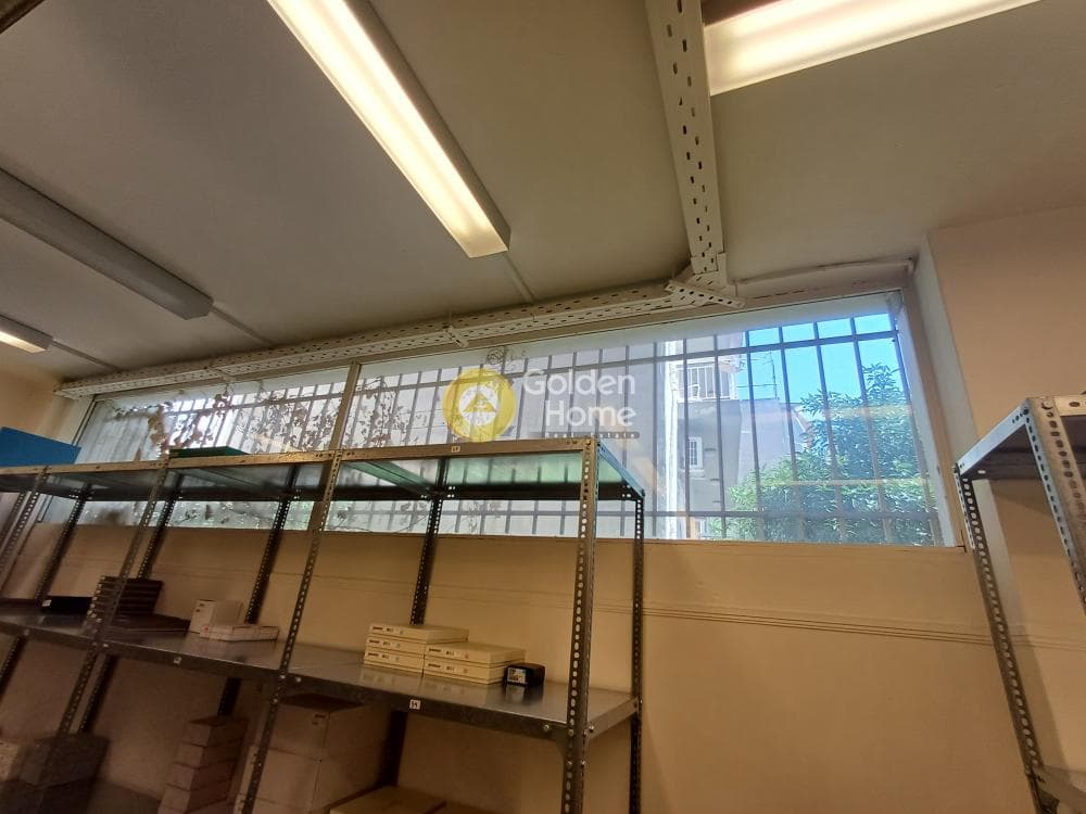 Retail Store in Labrini, Galatsi — Photo 6 of 9