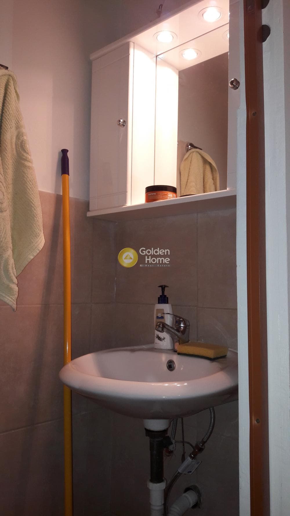 Apartment in Plateia Vathis, Kentro — Photo 7 of 9