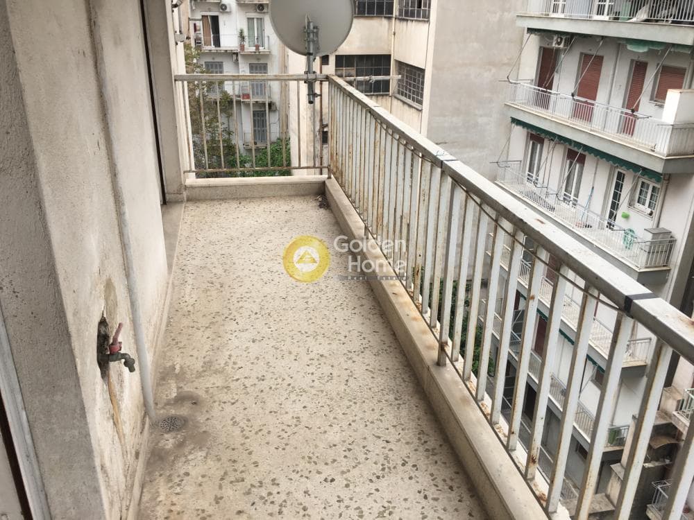 Apartment in Omonoia, Kentro — Photo 1 of 16