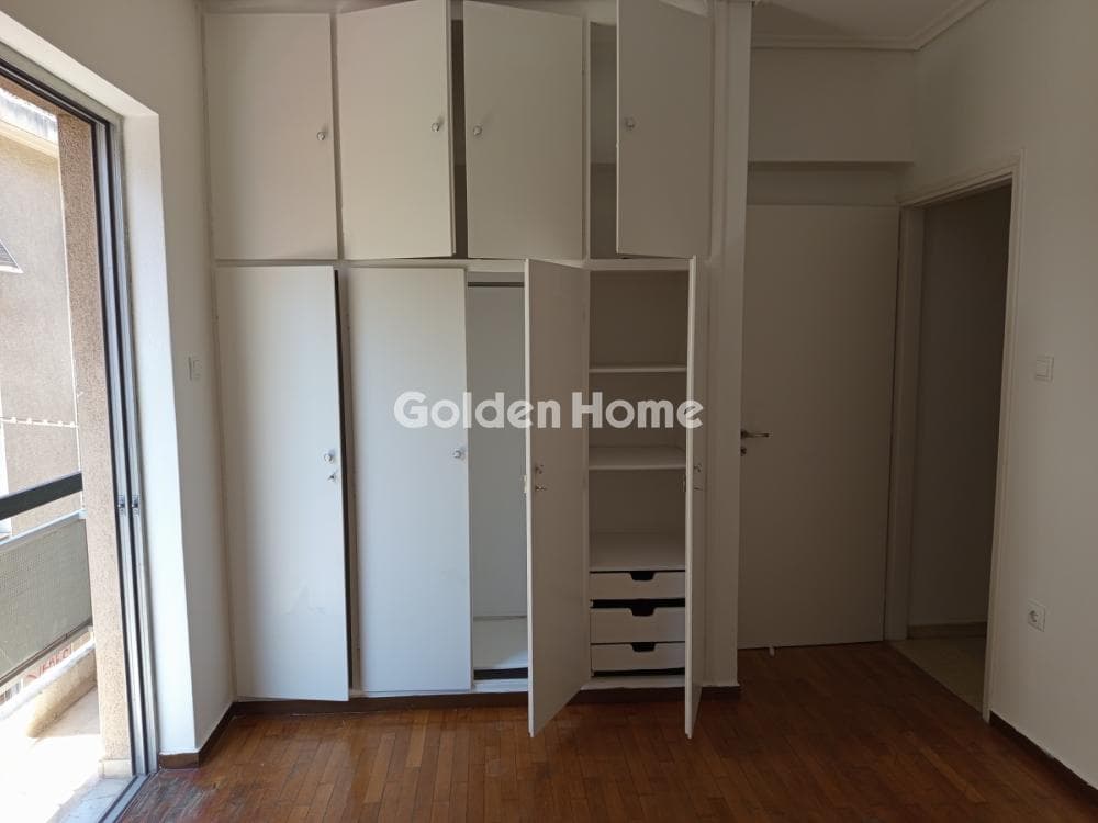 Apartment in Exarcheia, Exarchia - Neapoli — Photo 4 of 11