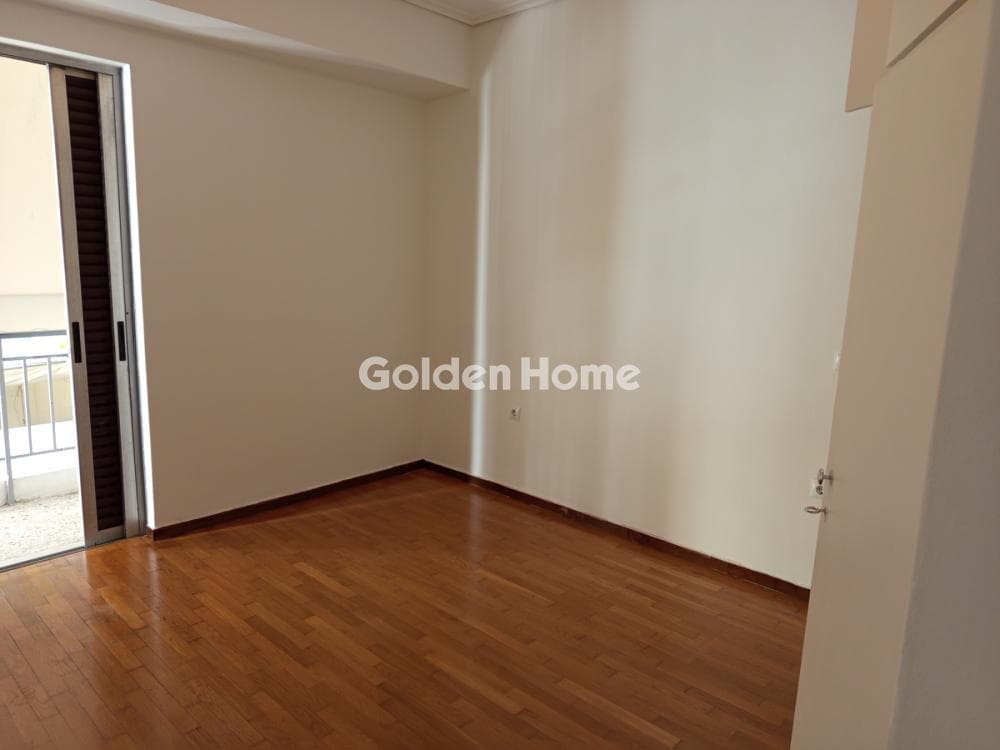 Apartment in Exarcheia, Exarchia - Neapoli — Photo 3 of 11