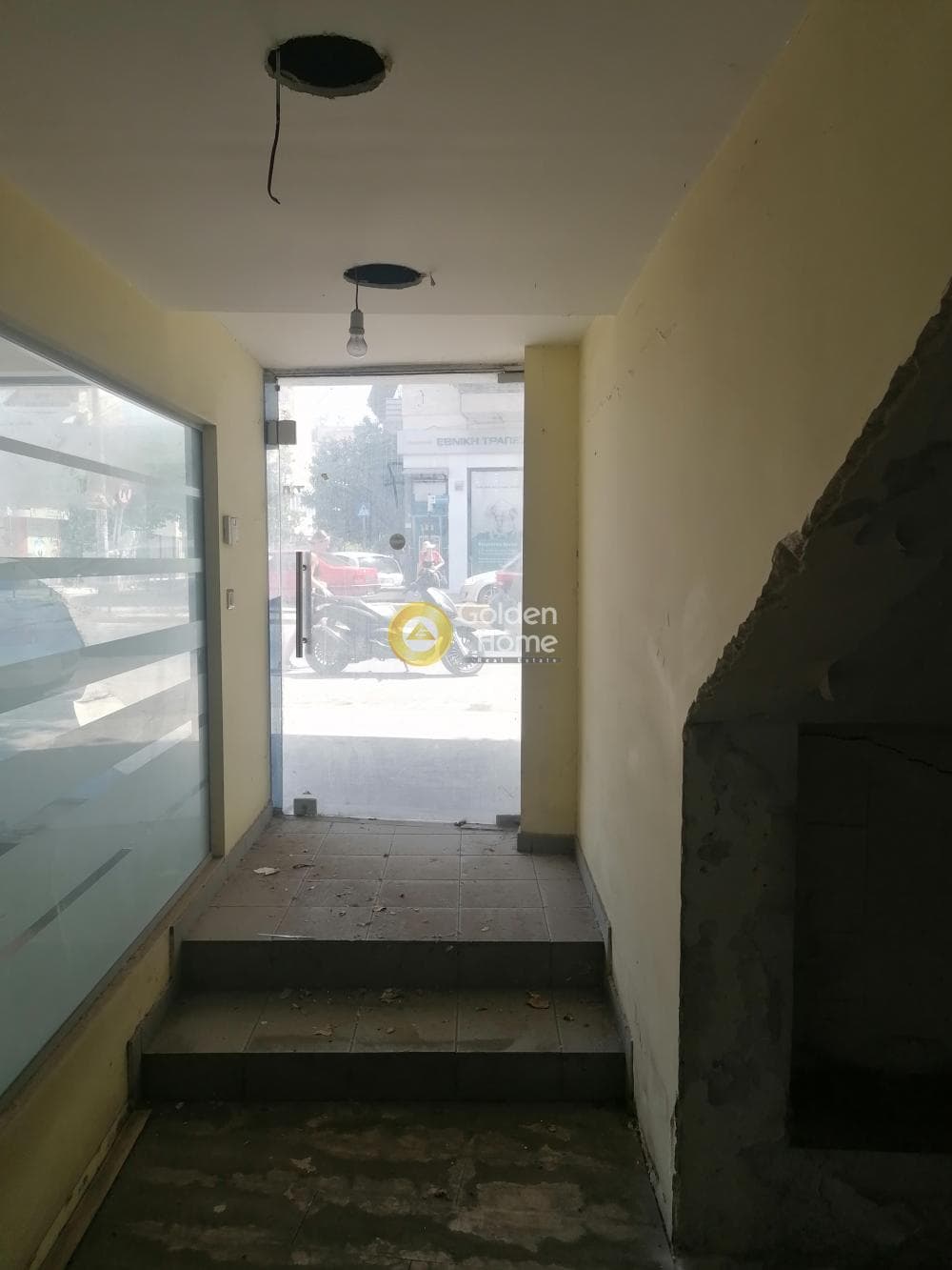 Office in Evaggelistria, Piraeus — Photo 2 of 4