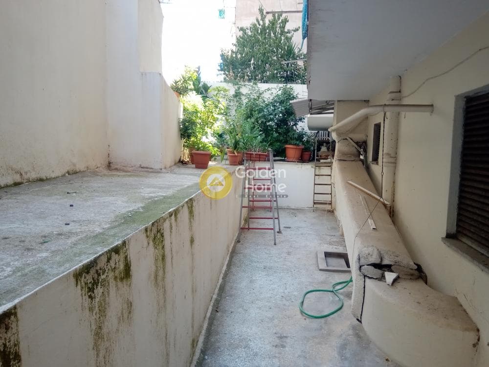 Retail Store in Stathmos, Attiki — Photo 13 of 14