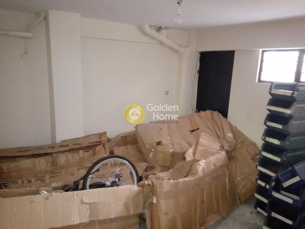 Retail Store in Ravenia, Attiki — Photo 4 of 7