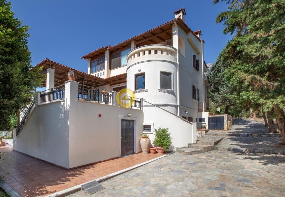House in Vorres Museum, Paiania — Photo 1 of 85