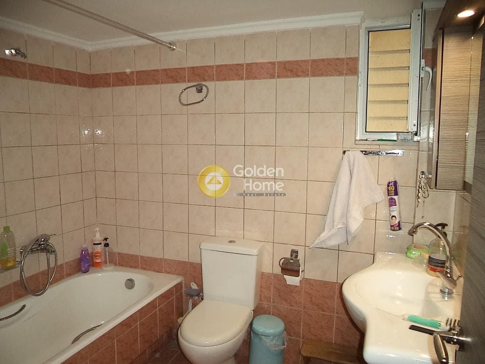 Apartment in Center, Aigio — Photo 1 of 8